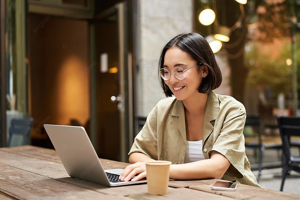 Hệ Chiếu Freelancer: Khi Quán Cà Phê Là Văn Phòng, Wi-Fi Là Đồng Nghiệp