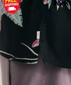 Urban Outfitters Katin Paradise Tropical Print Short Sleeve ButtonDown Shirt