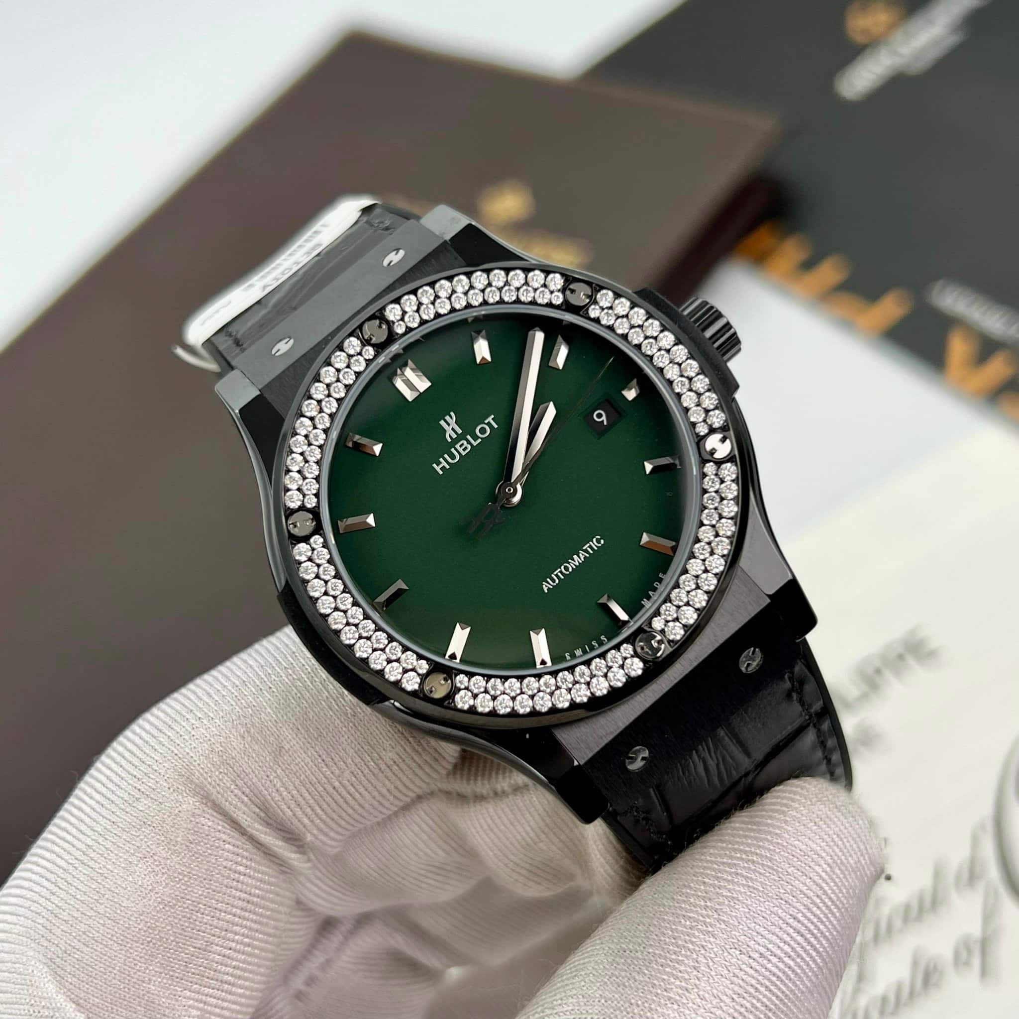 HUBLOT CLASSIC FUSSION BLACK CERAMIC GREEN DIAL MOISSANITE BEZEL 42MM ...